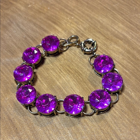 Fuchsia glass bracelet - Picture 1 of 8